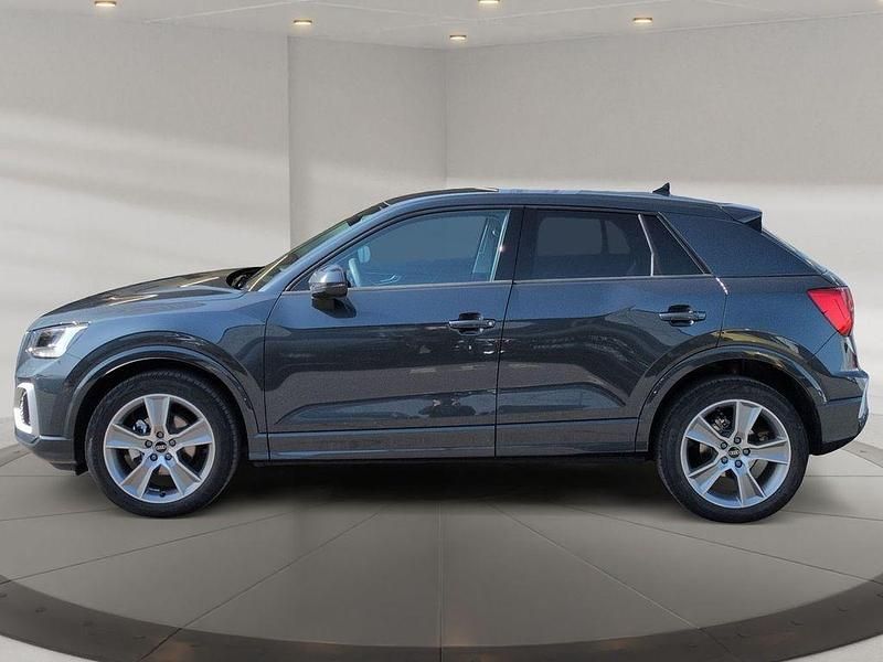 Gebraucht Audi Q2 Advanced Plus 150 PS (110 kW) 2025 Grau (manhattangrau metallic) SUV