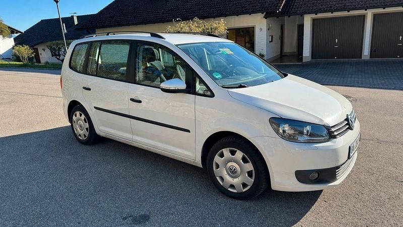 Gebraucht VW Touran 107 PS (78 kW) 2013 Weiß Van / Kleinbus