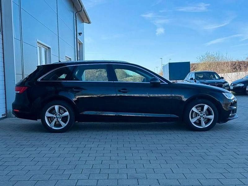 Gebraucht Audi A4 Sport 190 PS (139 kW) 2019 Schwarz Kombi