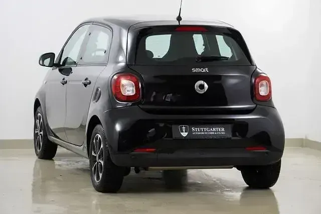 Gebraucht Smart ForFour Passion 90 PS (66 kW) 2016 Schwarz Kleinwagen