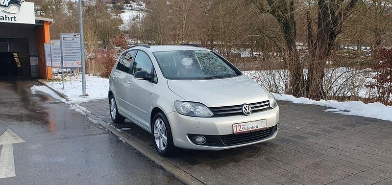 Gebraucht VW Golf VII Match 86 PS (63 kW) 2012 Gold Limousine