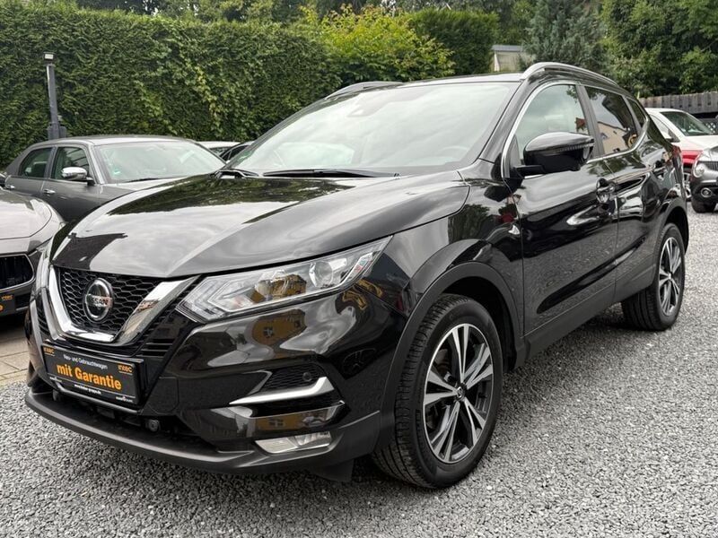 Schwarz Gebraucht 2021 Nissan Qashqai SUV | 18.500 € (Superpreis) - Bild 1/4