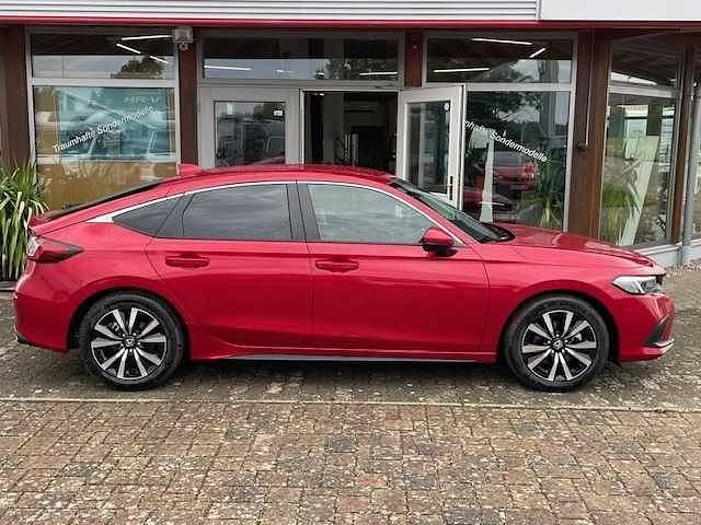 Gebraucht Honda Civic Elegance 143 PS (105 kW) 2025 Rot Limousine