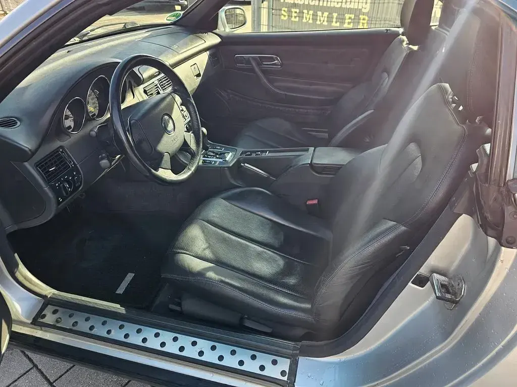 Gebraucht Mercedes SLK230 193 PS (141 kW) 1998 Silber Cabrio