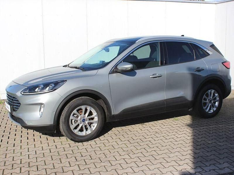 Gebraucht Ford Kuga Titanium 150 PS (110 kW) 2023 Silber SUV