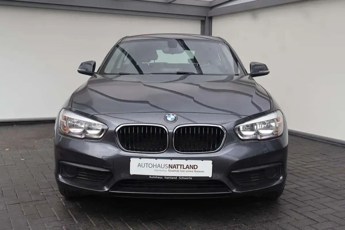 Gebraucht BMW 118 136 PS (100 kW) 2018 Grau Kleinwagen