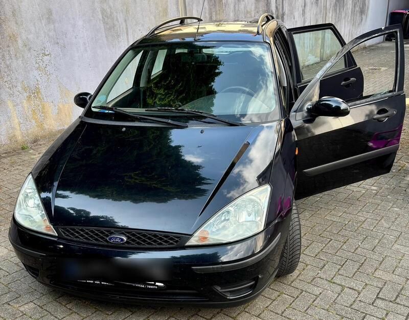 Schwarz Gebraucht 2003 Ford Focus Kombi | 600 € (Guter Preis) - Bild 1/4