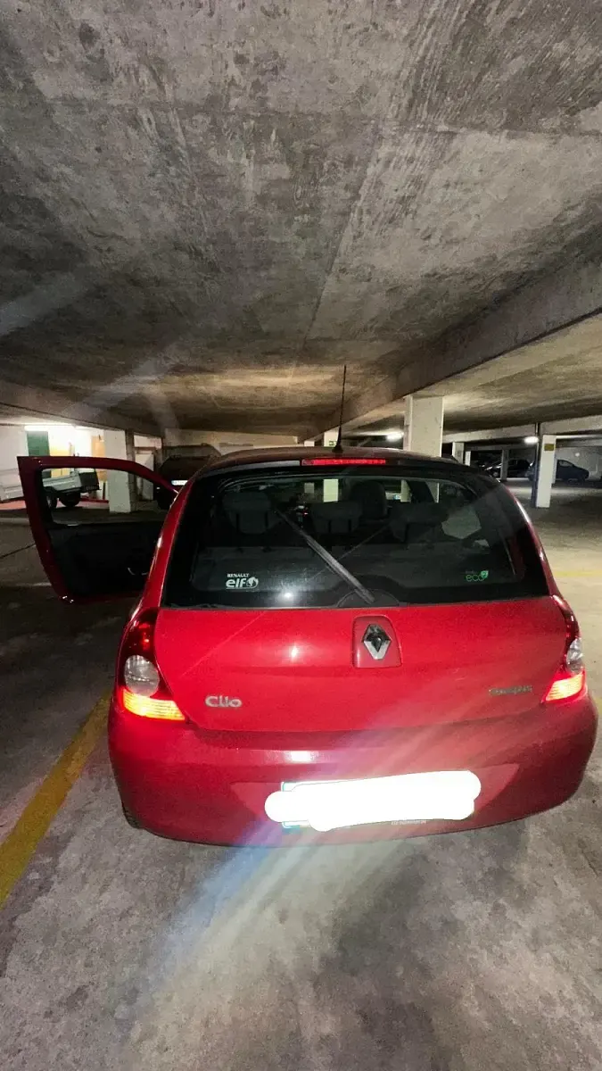Gebraucht Renault Clio 58 PS (42 kW) 2009 Rot Coupé