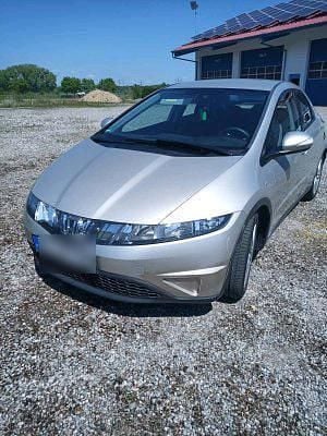 Grau Gebraucht 2007 Honda Civic Limousine | 4.700 € (Guter Preis) - Bild 1/4
