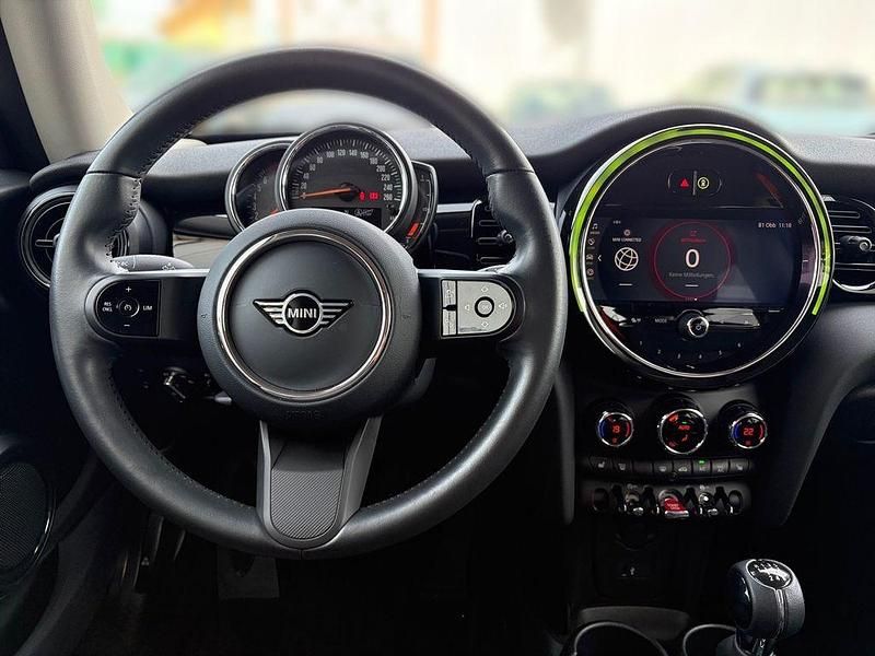 Gebraucht Mini Cooper Essential 136 PS (100 kW) 2023 Silber Kleinwagen