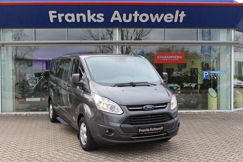Gebraucht Ford Tourneo Titanium 170 PS (125 kW) 2016 Grau Van / Kleinbus