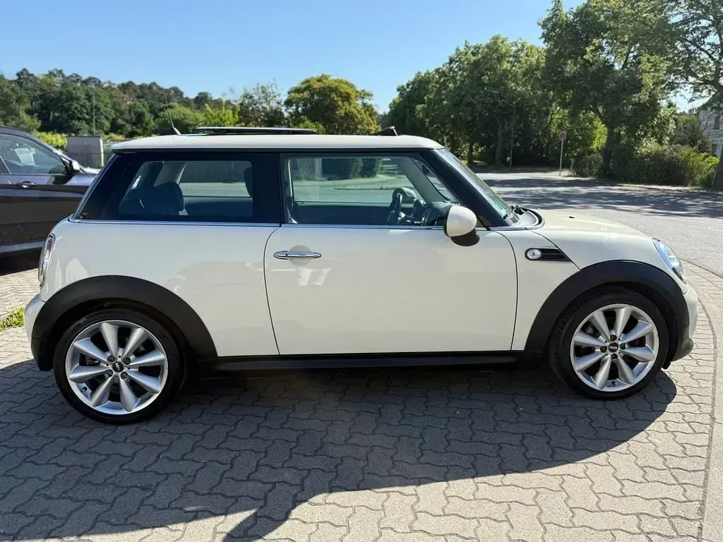 Gebraucht Mini Cooper D 111 PS (81 kW) 2013 Weiß Kleinwagen
