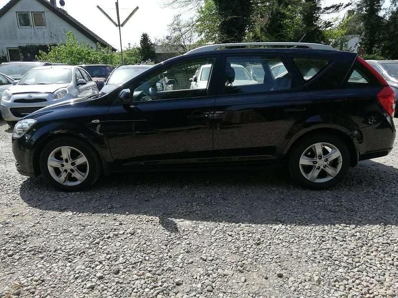 Gebraucht Kia Ceed 116 PS (85 kW) 2012 Schwarz metallic Kleinwagen