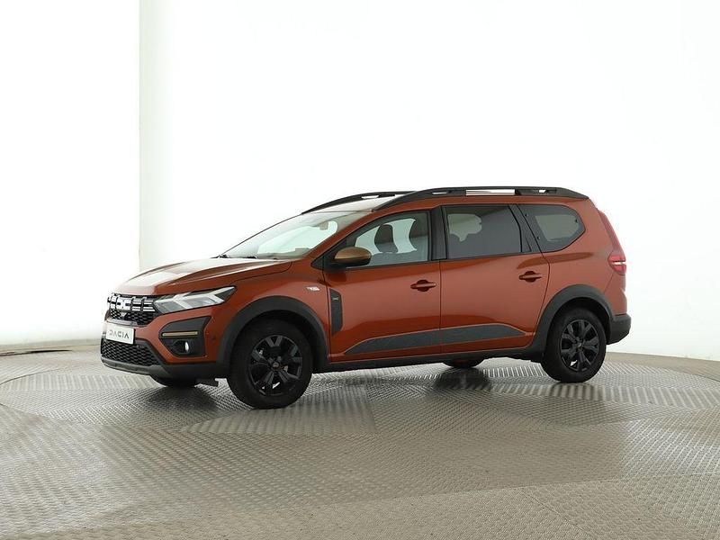 Braun Gebraucht 2025 Dacia Jogger Extreme Van / Kleinbus | 21.290 € (Fairer Preis) - Bild 1/4
