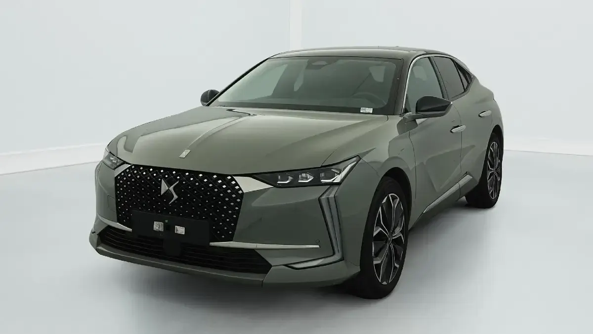 Gebraucht DS Automobiles DS4 Rivoli 131 PS (96 kW) 2024 (gris laque / toit noir perla nera) SUV