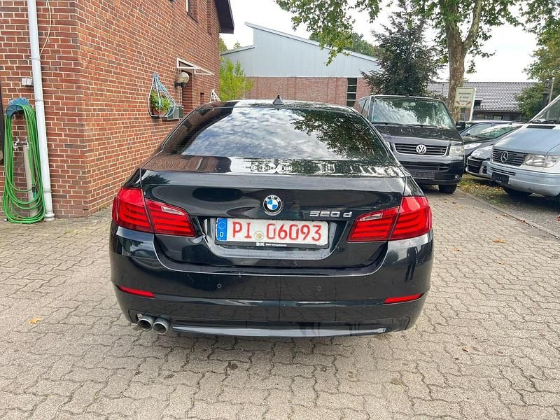 Gebraucht BMW 520 184 PS (135 kW) 2013 Schwarz Limousine