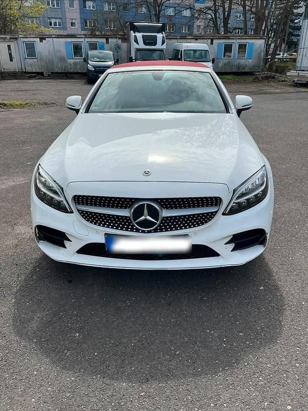Gebraucht Mercedes C180 AMG line 156 PS (114 kW) 2019 Weiß Cabrio