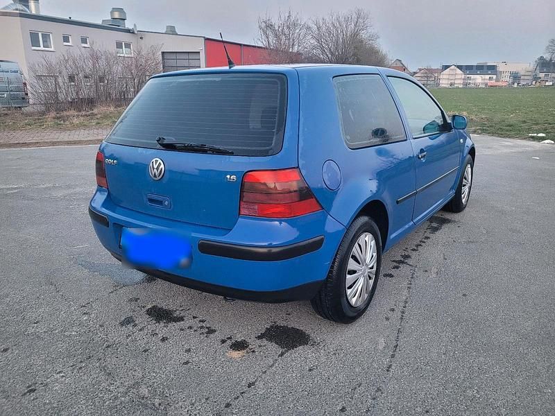 Gebraucht VW Golf IV Edition 105 PS (77 kW) 2000 Blau Kleinwagen