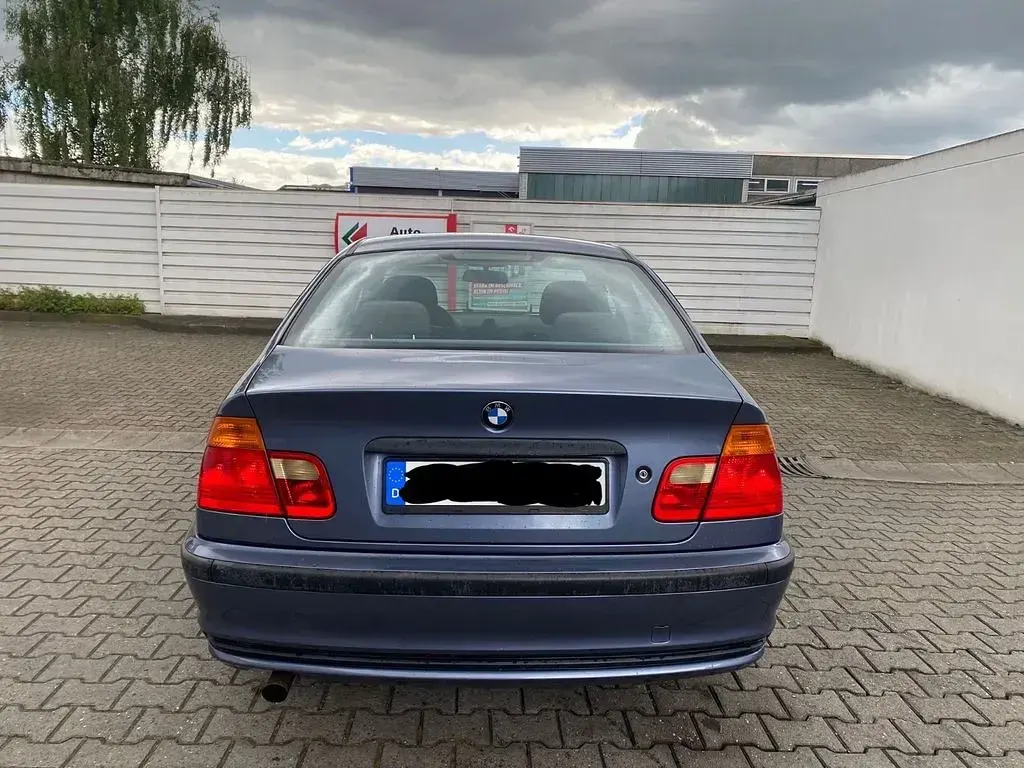 Brugt BMW 318 116 HK (85 kW) 1998 Blå Sedan
