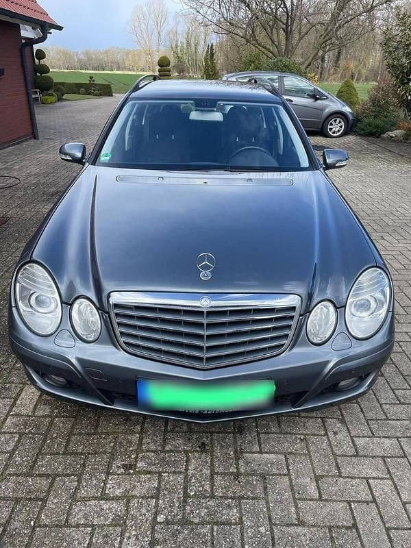 Gebraucht Mercedes 220 170 PS (125 kW) 2007 Grau Kombi