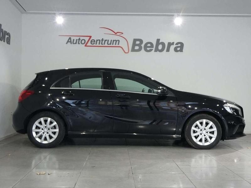 Gebraucht Mercedes A180 109 PS (80 kW) 2016 Schwarz Limousine