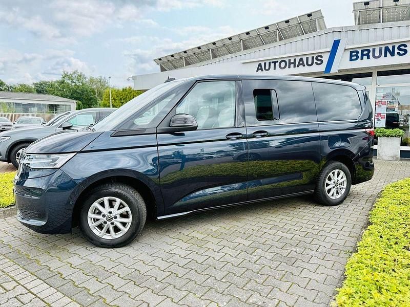 Usata VW Multivan 150 CV (110 kW) 2024 Blu Monovolume
