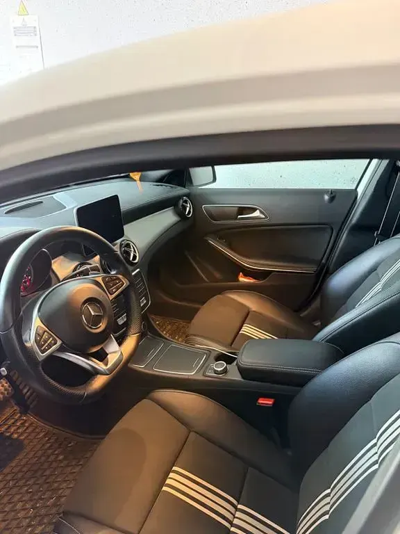 Gebraucht Mercedes A180 Edition 109 PS (80 kW) 2018 Weiß Limousine