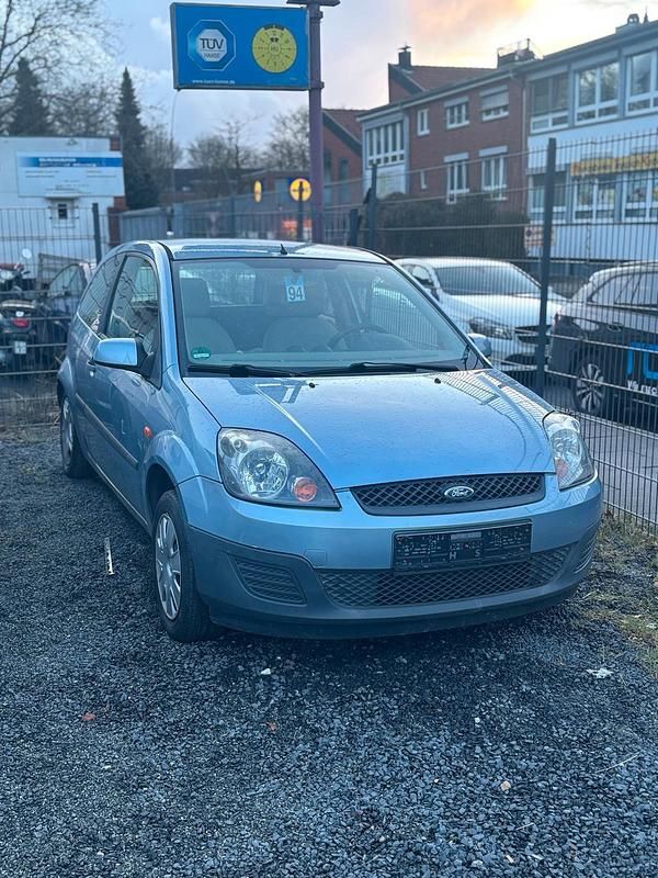 Gebraucht Ford Fiesta 100 PS (73 kW) 2008 Blau Kleinwagen