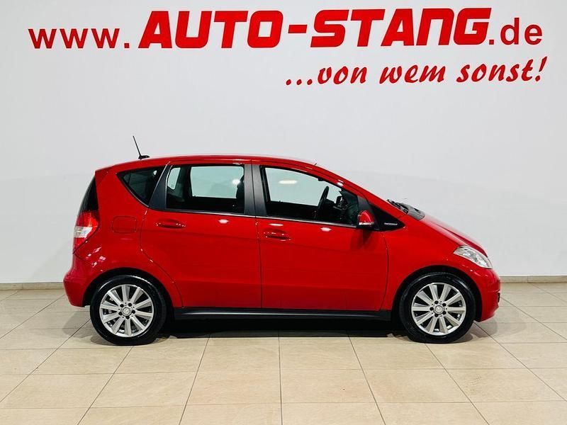 Gebraucht Mercedes A160 95 PS (69 kW) 2012 Rot Limousine