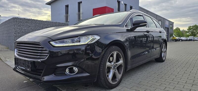 Schwarz Gebraucht 2017 Ford Mondeo Titanium Limousine | 7.990 € (Superpreis) - Bild 1/4