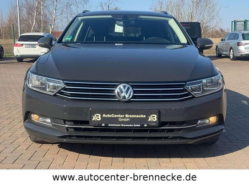 Gebraucht VW Passat Comfortline 150 PS (110 kW) 2015 Grau Kombi