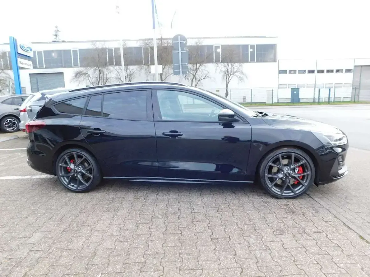 Neu Ford Focus ST 280 PS (205 kW) 2026 Schwarz Kombi