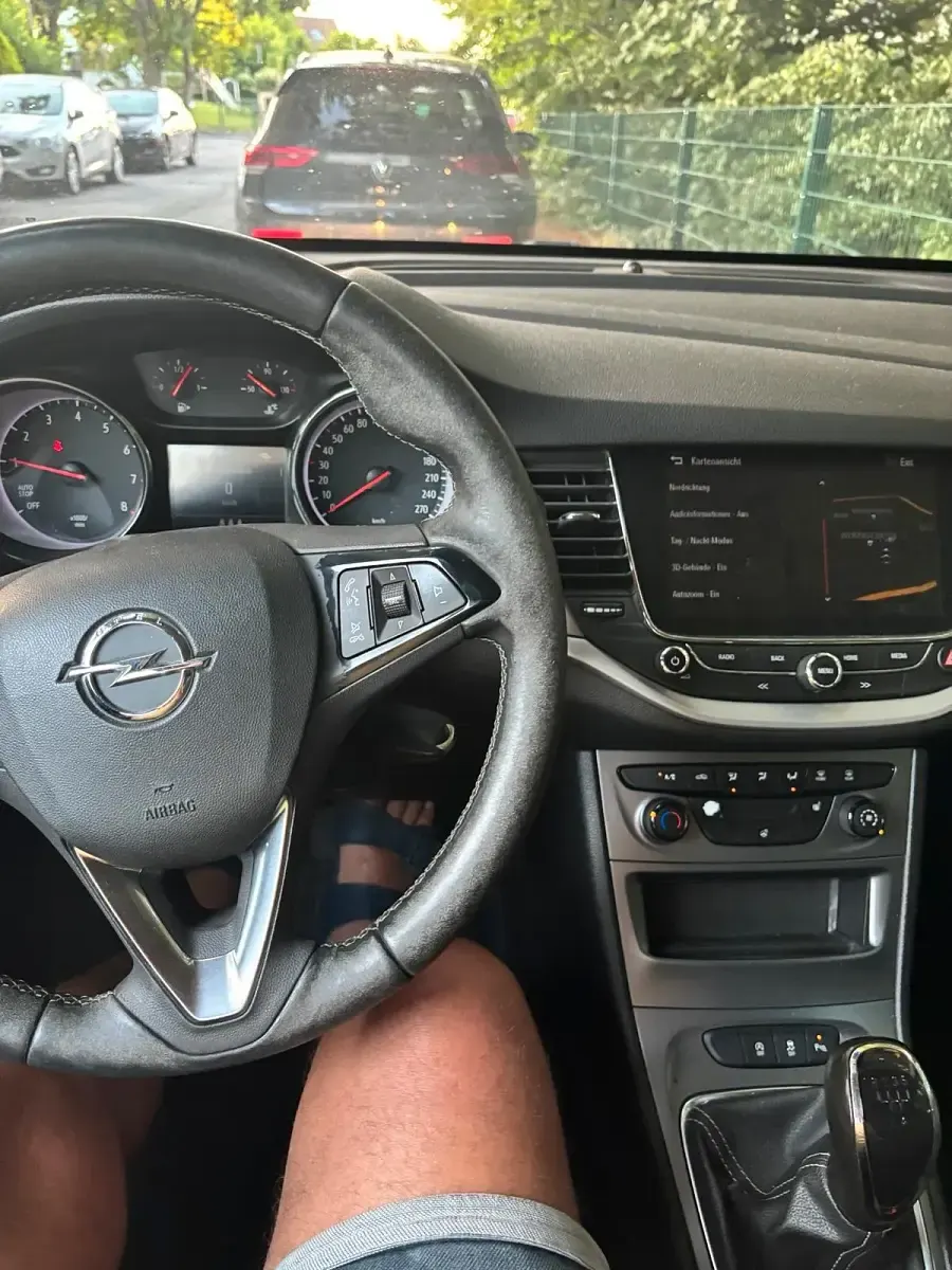 Gebraucht Opel Astra Innovation 115 PS (84 kW) 2019 Schwarz Kombi
