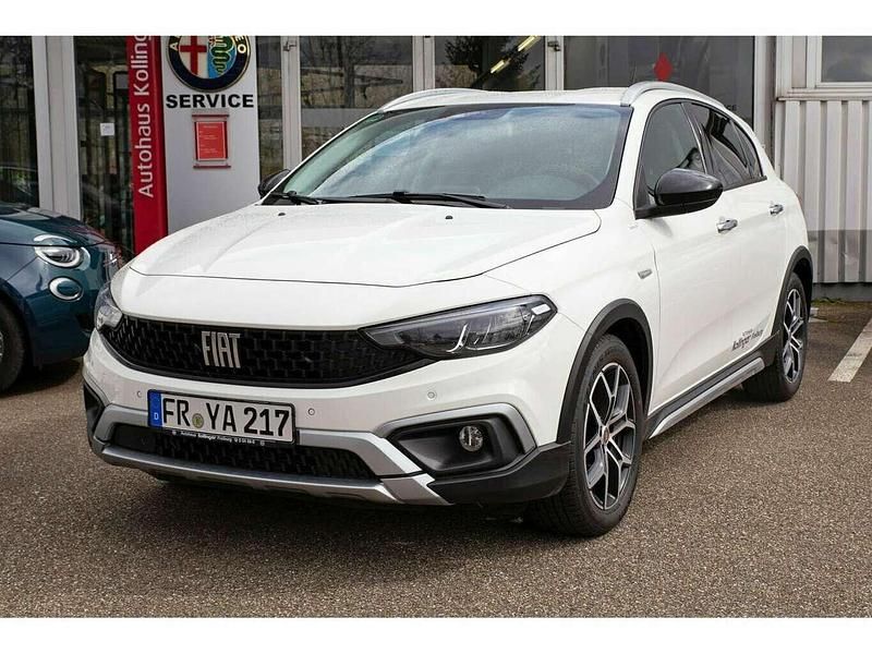 Gebraucht Fiat Tipo Cross 101 PS (74 kW) 2021 Gelato weiß Kleinwagen