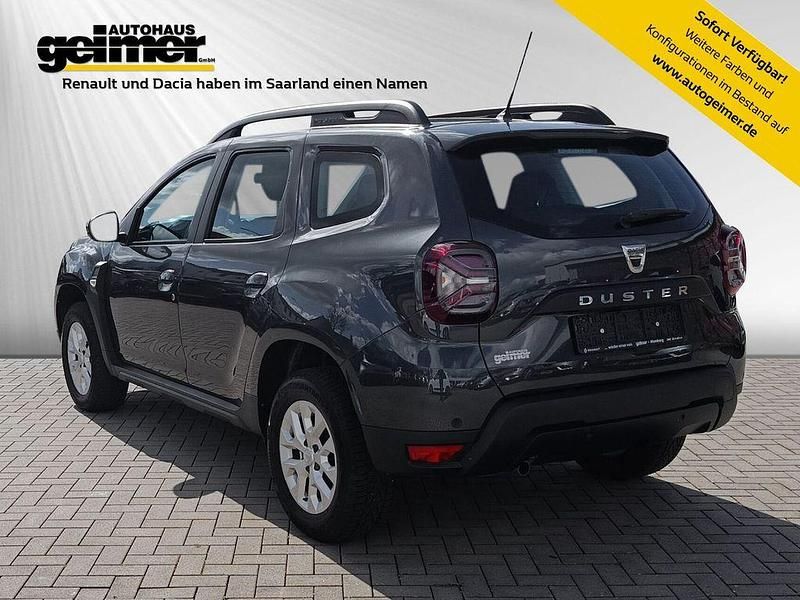 Gebraucht Dacia Duster Comfort 101 PS (74 kW) 2022 Grau SUV