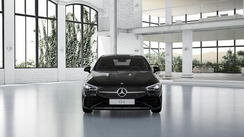 Metalliclack kosmosschwarz Gebraucht 2024 Mercedes CLA200 AMG Coupé | 34.690 € (Fairer Preis) - Bild 1/4