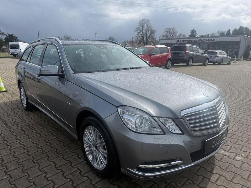 Gebraucht Mercedes E200 184 PS (135 kW) 2012 Silber Kombi