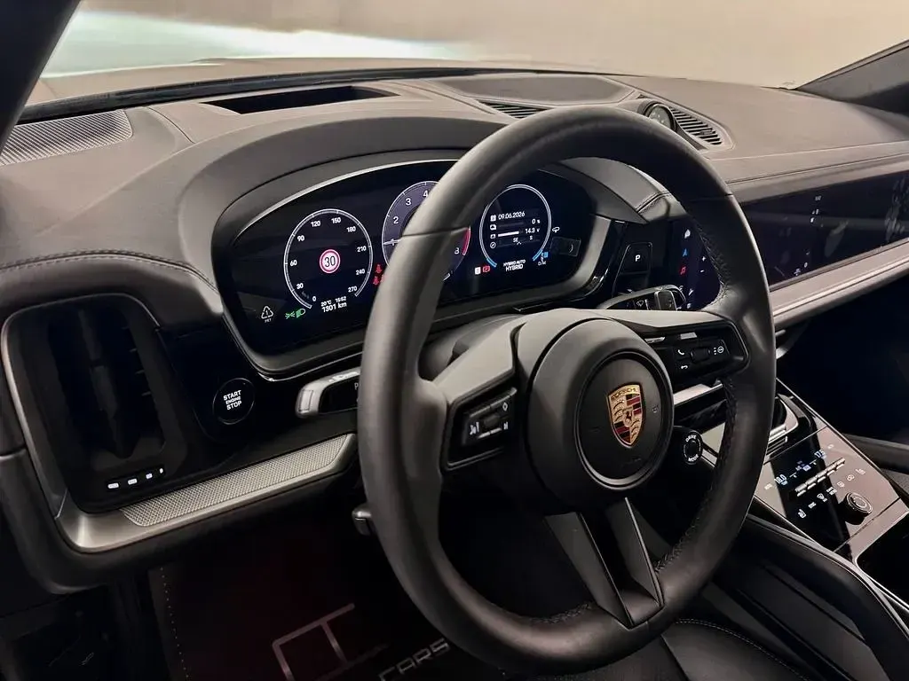 Gebraucht Porsche Cayenne Coupe 470 PS (345 kW) 2025 Grau SUV
