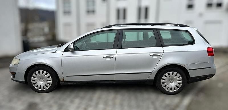 Gebraucht VW Passat 140 PS (102 kW) 2006 Blau Kombi