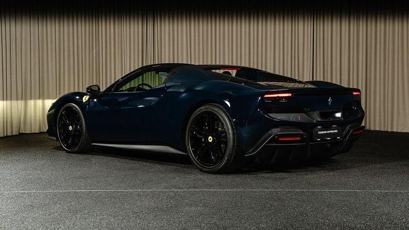 Neu Ferrari 296 2025 Blau Cabrio