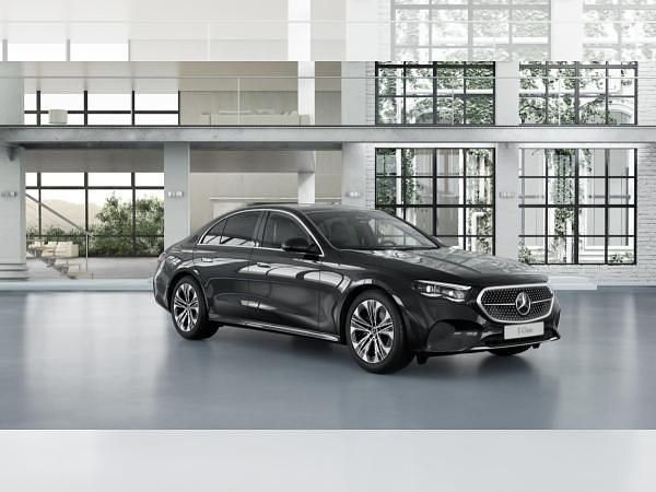 Schwarz (197 obsidianschwarz metallic) Gebraucht 2023 Mercedes E200 Advanced Plus Limousine | 49.990 € (Superpreis) - Bild 1/4