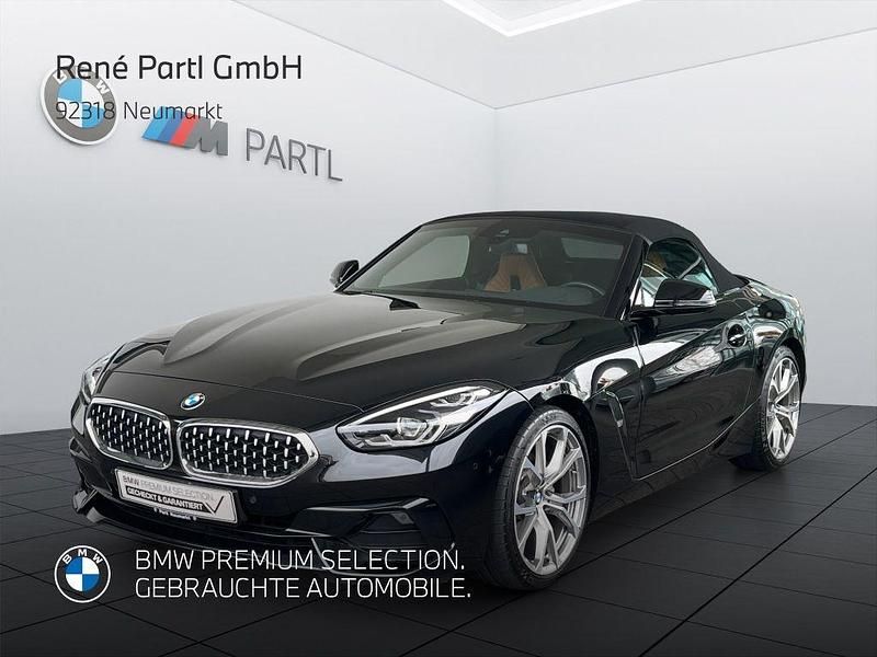 Saphirschwarz metallic Gebraucht 2021 BMW Z4 Sport Line Cabrio | 37.420 € (Etwas zu teuer) - Bild 1/4