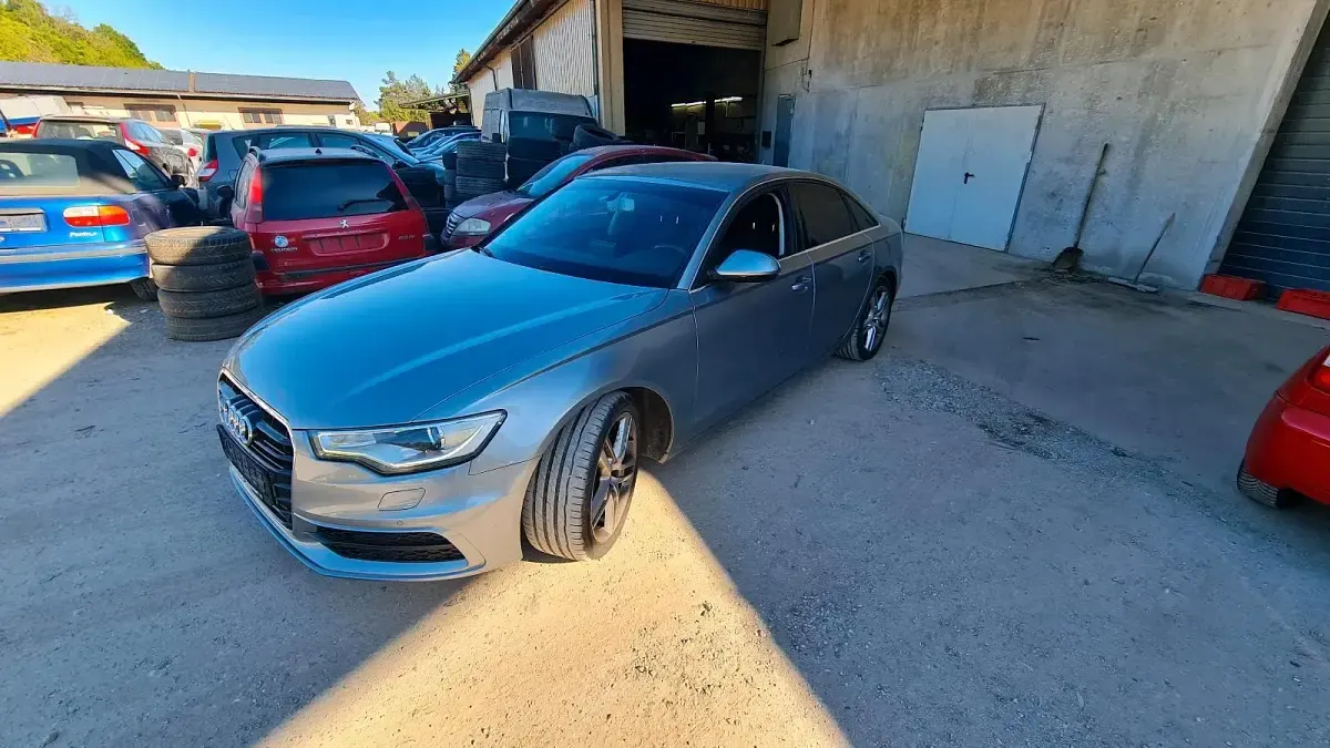 Second-hand Audi A6 177 CP (130 kW) 2012 Argintiu Berlinǎ