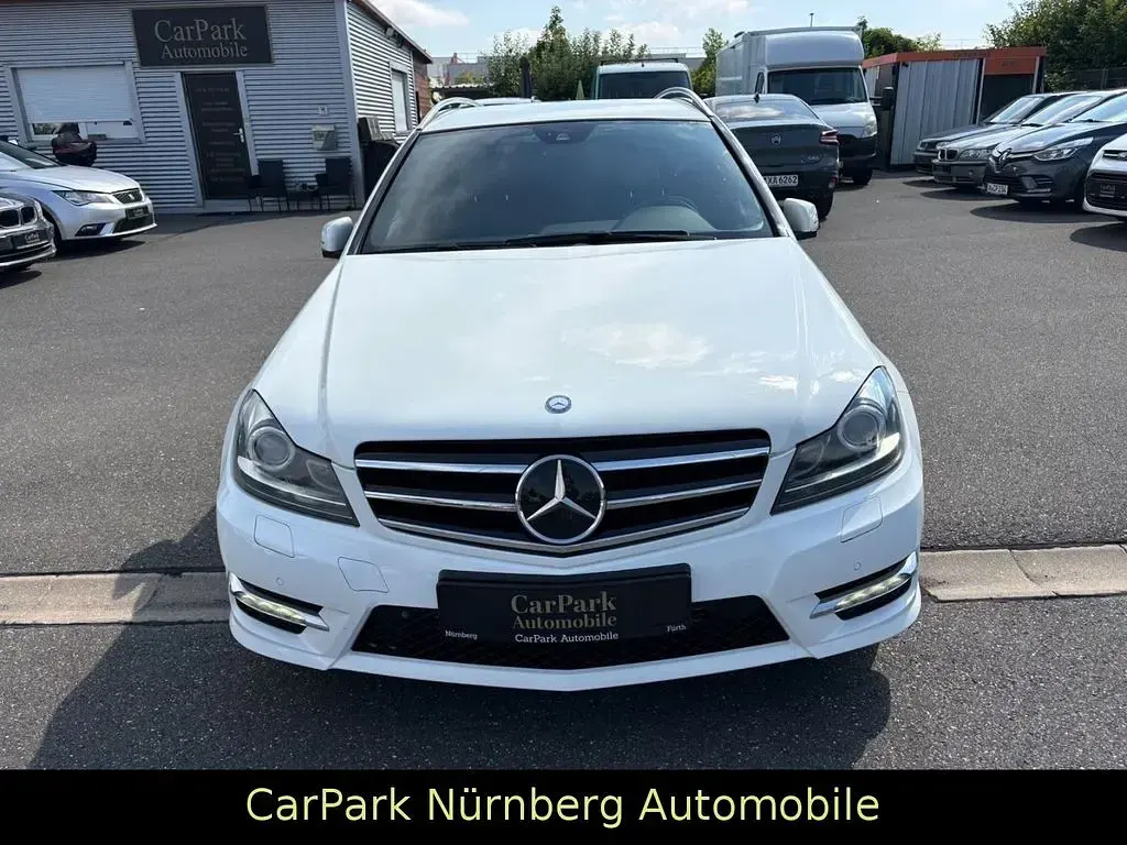 Gebraucht Mercedes C250 Edition 204 PS (150 kW) 2014 Polarweiss Kombi