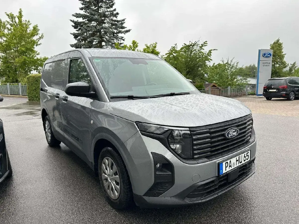 Gebraucht Ford Transit Trend 101 PS (74 kW) 2026 Solarsilbermetallic Van / Kleinbus