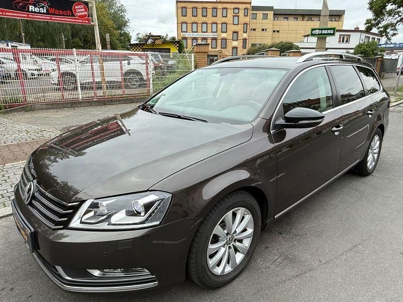 Schwarz Gebraucht 2014 VW Passat Kombi | 9.980 € (Guter Preis) - Bild 1/4