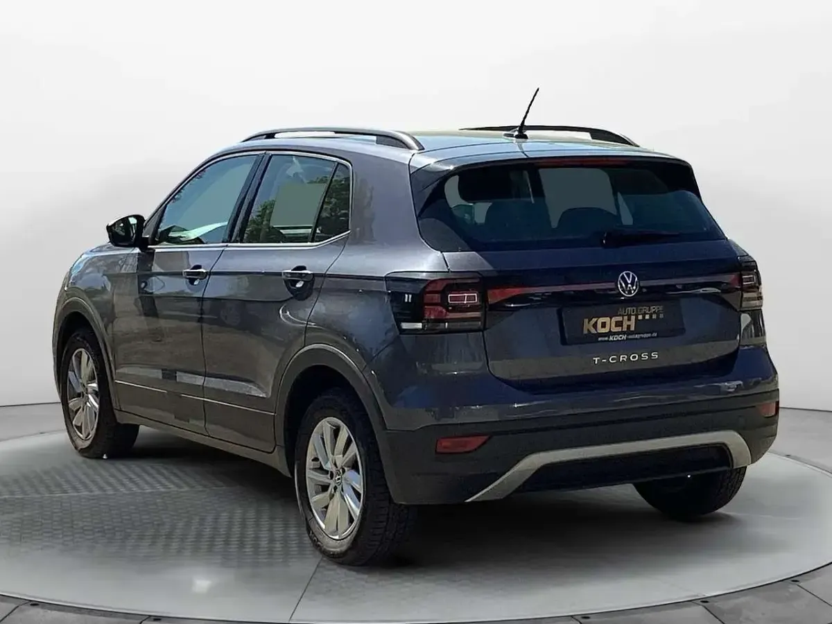 Gebraucht VW T-Cross Life 111 PS (81 kW) 2023 Grau SUV