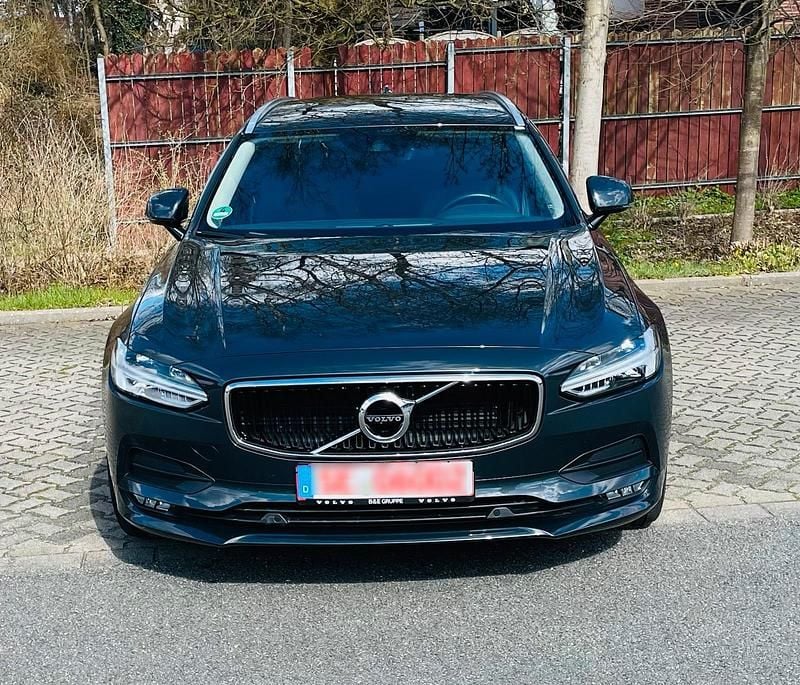 Grau Gebraucht 2019 Volvo V90 Momentum Kombi | 25.250 € (Fairer Preis) - Bild 1/4