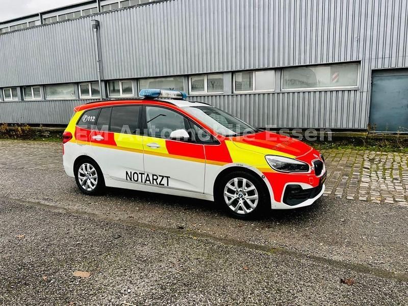 Weiß Gebraucht 2019 BMW 220 Gran Tourer Sport Line Van / Kleinbus | 10.900 € (Etwas zu teuer) - Bild 1/4