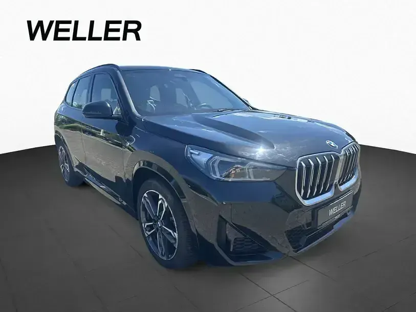 Gebraucht BMW X1 M Sport 197 PS (144 kW) 2023 Black sapphire (schwarz) SUV